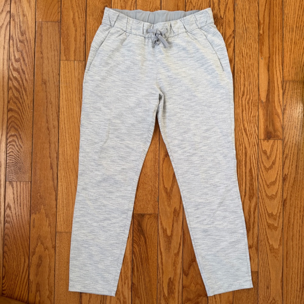 Lululemon On the Fly Pant 7/8 Wee Are From Space Nimbus Battleship Pants